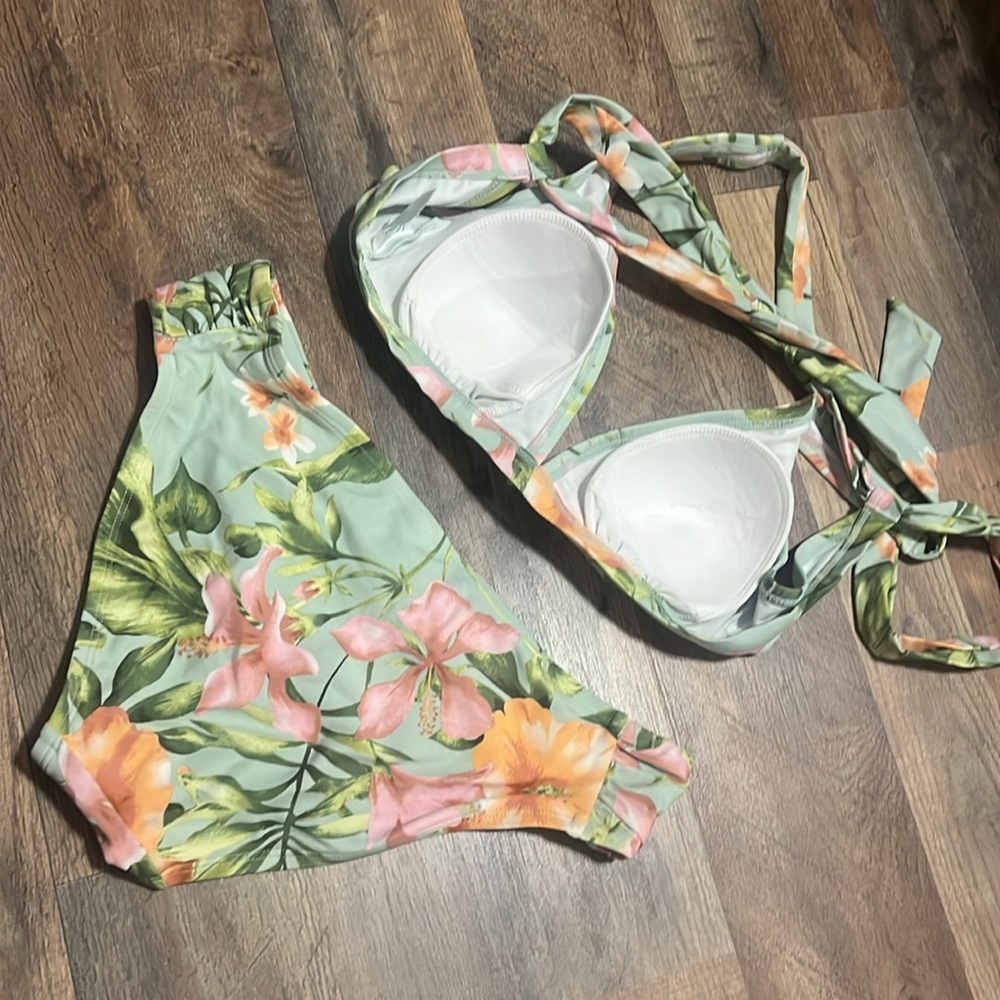 Padded bikini - Picture 2 of 2